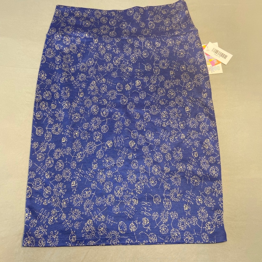 LuLaRoe Cassie NWT size medium